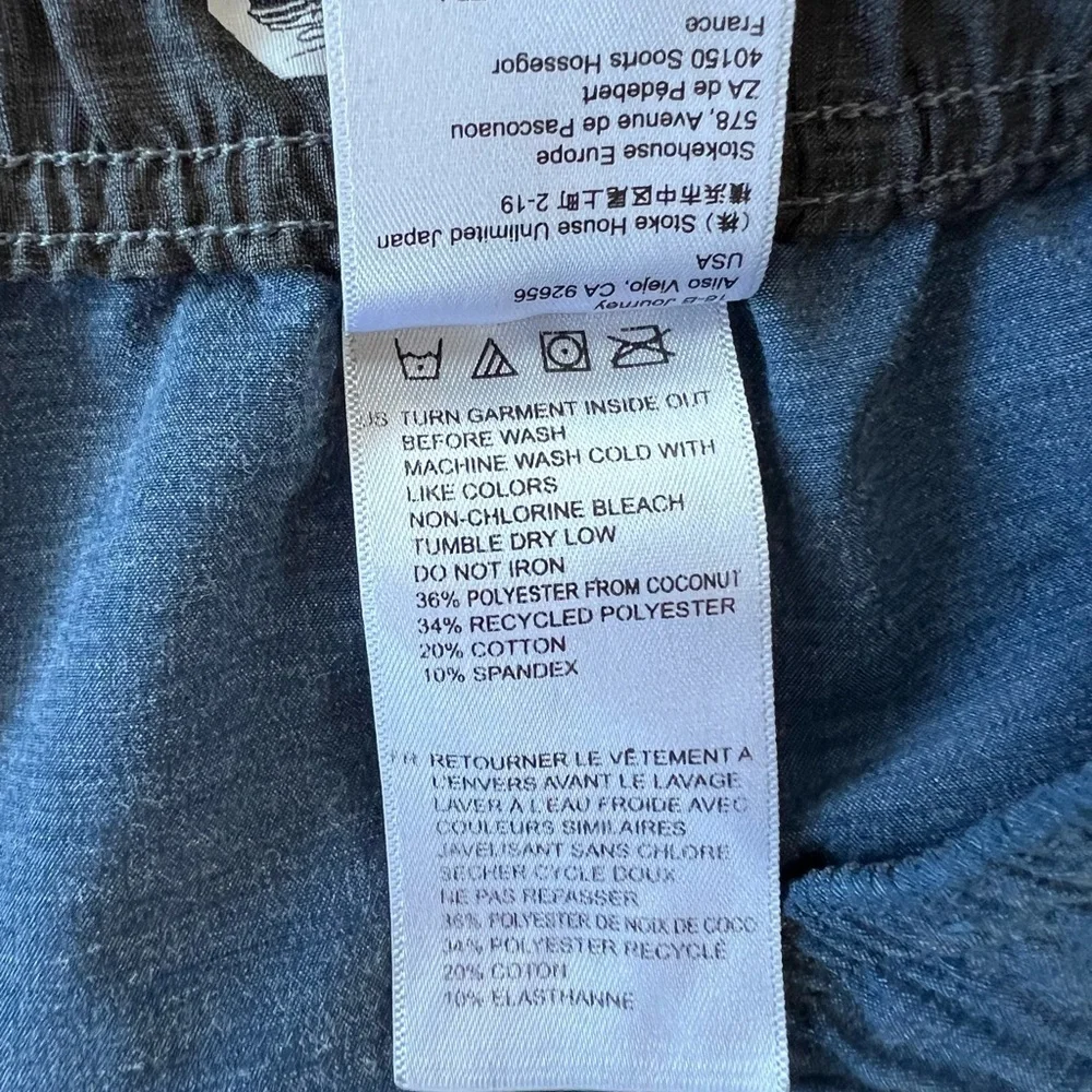 Vissla Men's Solid Sets 17.5” Ecolastic Swim Trunks in Dark Denim Blue, size XL